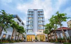 The Square Kampot Hotel