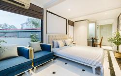VietHOME-Trang Tien 6-Rooftop Apartment w. Balcony