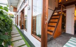 Surf Loft 1 BR w/ private kitchen & shared pool #4