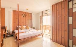 Lotus Hotel Patong