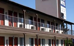 Palms Inn & Suites