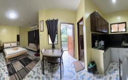 La Vita Urbana “Room3”(1 queen size  bed w/terrace