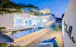 Nice To Meet U Pool Villa