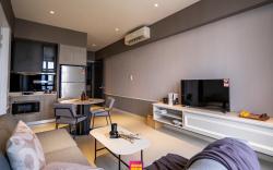 Millerz Square Suite By Mana-Mana