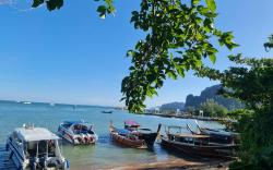 Chom By The Sea