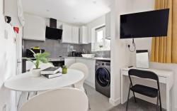 South Harrow Apartment