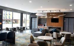 La Quinta Inn & Suites by Wyndham Manchester / Arnold AFB