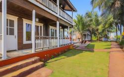 Casa Seaesta Beach Cottages and Suites