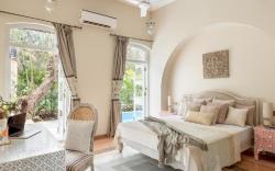 LohonoStays Silvio - Villa D