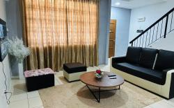 Macagawa Homestay 