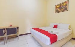 RedDoorz @ Kings Hotel near CSB Mall