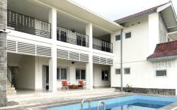 Urbanview Wisma Nirwana Tretes by RedDoorz