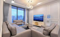 LeO Housing 3BR Vinhomes Metropolis in Ba Dinh