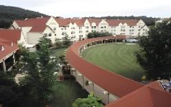 Branson Hillside Hotel