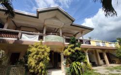 Riverside at Aninuan Accommodation and Food