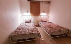 [제주 표선 성산] 표리네 여자도미토리,표선해변 도보,개별욕실(기준1인),객실랜던배정