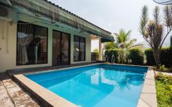 Urbanview Resort Syariah Khansa Cisarua Puncak by RedDoorz
