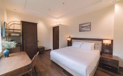 Sunset Hill Hotel