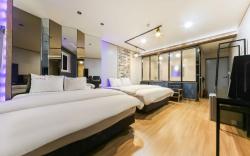 Yeongcheon CL Hotel