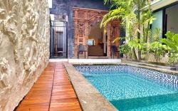 Satran Villa @ Kuta Bali (3 BR with Sharing Pool)