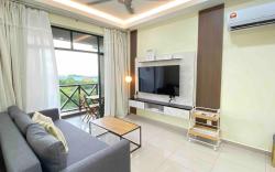 Luscious~ Walking Distance to SEE, SHOP and EAT