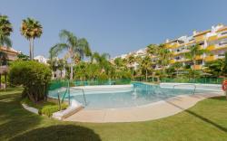 CALANOVA - Magnificent apartment with shared pool and free WiFi