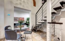 Servi 7A in Firenze with 1 bedrooms and 2 bathrooms