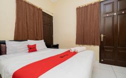 RedDoorz @ Graha 99 Simomulyo