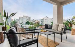 Sanders Premier - Cozy 2 bdr. apt. with balcony
