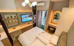Apartement M-Town Avery Type Studio by HokiHome