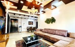BluO 3BHK Green Park, Private Garden Balcony, Lift