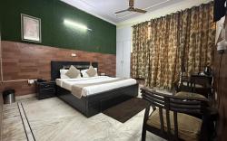 Hotel Ashray Noida