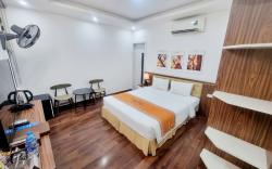 EVEREST HOTEL