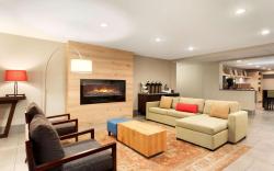 Country Inn & Suites by Radisson, Cedar Rapids Airport, IA