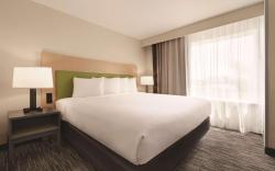 Country Inn & Suites by Radisson, Savannah Midtown, GA