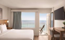 Radisson Beachfront Hotel - Panama City Beach