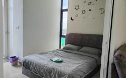 Comic Homestay @ The Shore