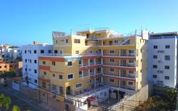 Tropical Island Apartahotel