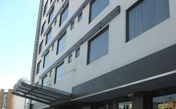 Weston Suites & Hotel