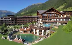 Andreus Resorts