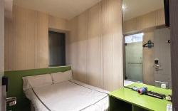 Room with Large Bed in Jordan Building, Tsim Sha Tsui & Jordan Station