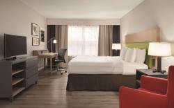 Country Inn & Suites by Radisson, Waterloo, IA