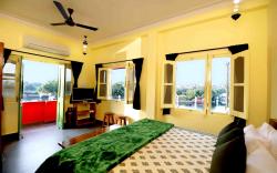 Oolala - Your lake house in the center of Udaipur