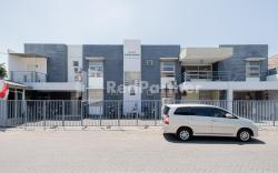 Dukuh Kupang Residence Mitra RedDoorz