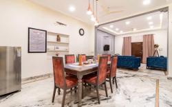 Stylish & Cozy Retreat w/ Jacuzzi | Vaishali Nagar