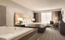 Country Inn & Suites by Radisson, Madison Southwest, WI