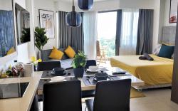 Dominiks Stylish Res. Gem Ocean View Pool Tambuli