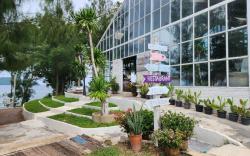 ภูผาหน้าเล PhuPha-NaLay Cafe'n Camping