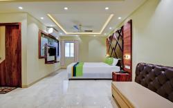 Hotel The Bliss By Bizzgrow Hotels