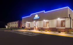 Days Inn by Wyndham Newton